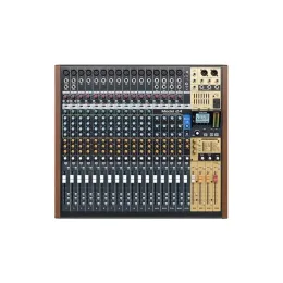 Tascam Model 24 מערכת הפקה משולבת