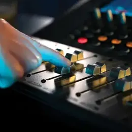 ⁦מיקסר דיגיטלי Peavey Aureus 28⁩ – תמונה ⁦6⁩