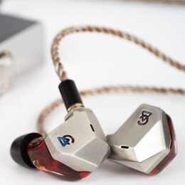 ⁦Campfire Grand Luna אוזניות פרימיום IEM היברידיות עם דרייבר פלאנר מגנטי⁩ – תמונה ⁦11⁩